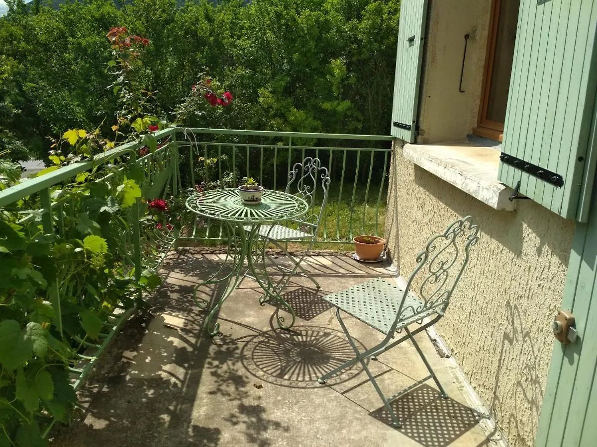 Daphrose Chambre Lachau Homestay