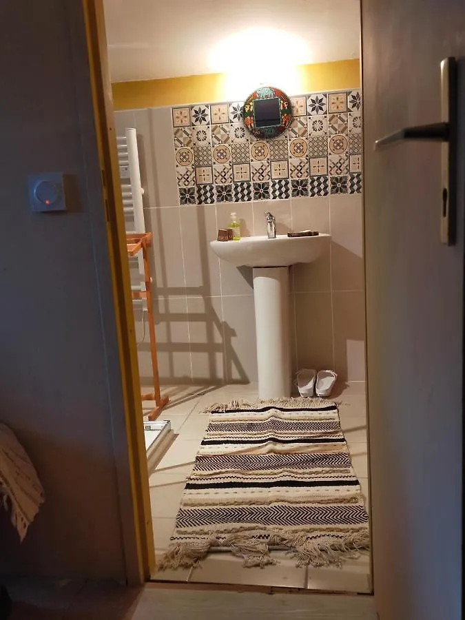 Daphrose Chambre Lachau 0*,